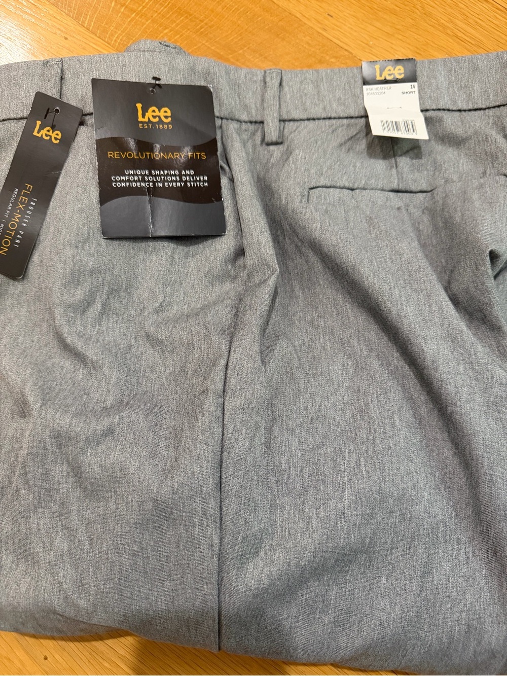 Lee Women’s Light Gray Flat-Front Dress Pants NWT